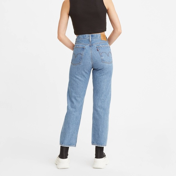 Levi's Denim - Levi’s Wedgie Straight Light Wash Blue Classic Denim Jeans size: W30 - US 8